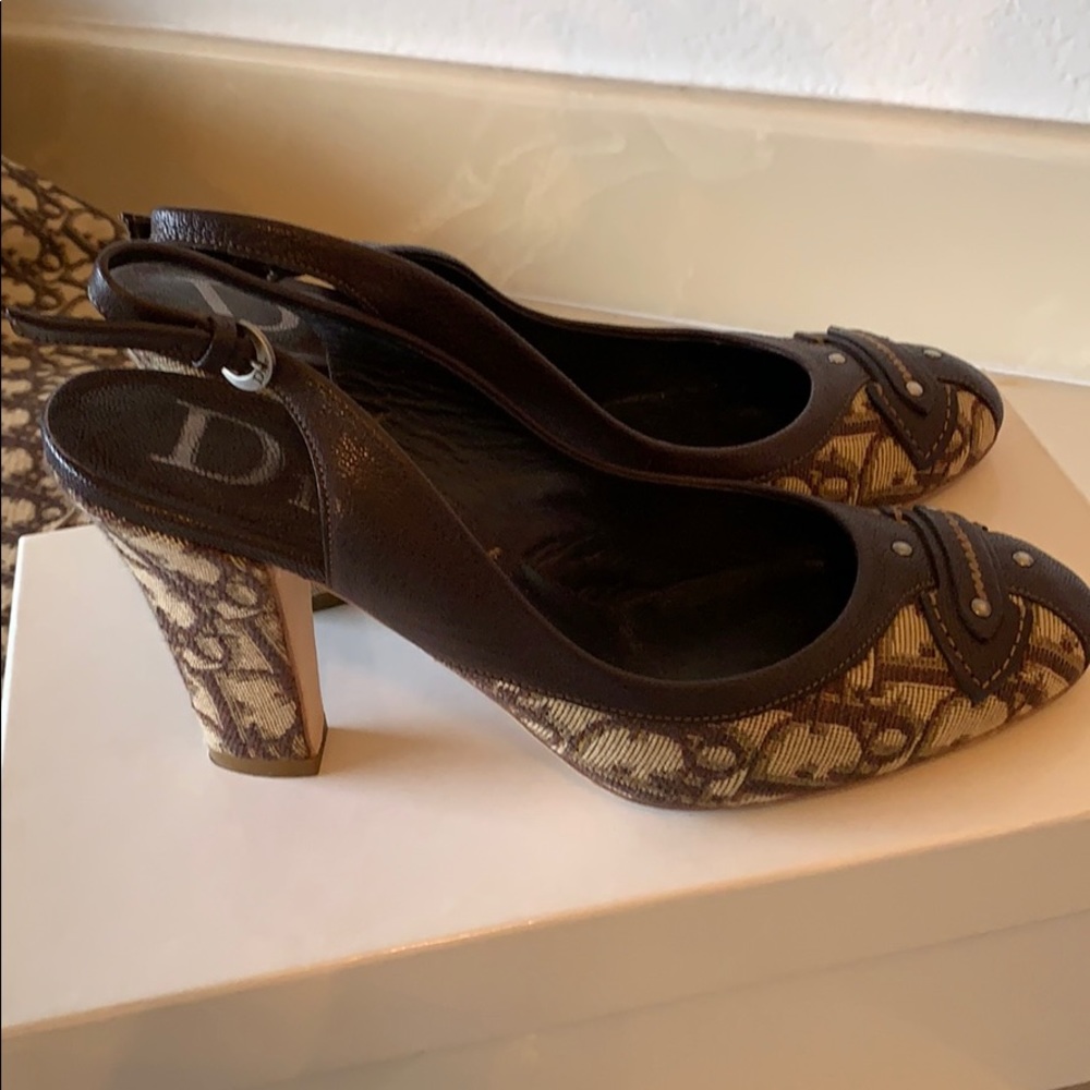 Shoes - Picture 2 of 8